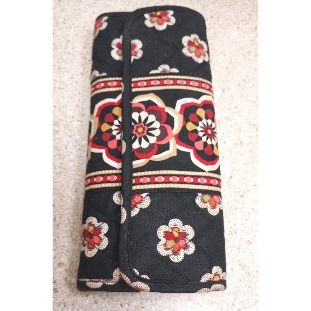 Vera Bradley Quilted Pirouette Crossbody Wallet Clutch Black Floral‎ Pockets - Picture 1 of 6